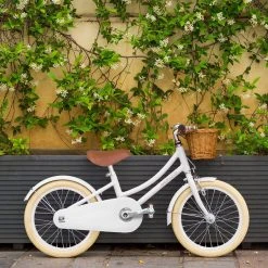 Banwood Classic Pedal Bicycle - White Bikes & Trikes