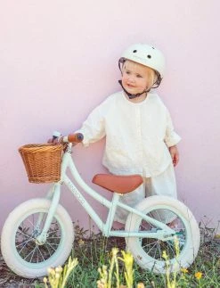 Banwood Helmet In White Bikes & Trikes