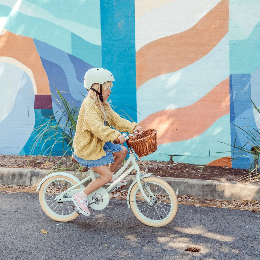 Banwood Classic Pedal Bicycle - Mint Bikes & Trikes 4 Banwood Classic Pedal Bicycle - Mint Bikes & Trikes