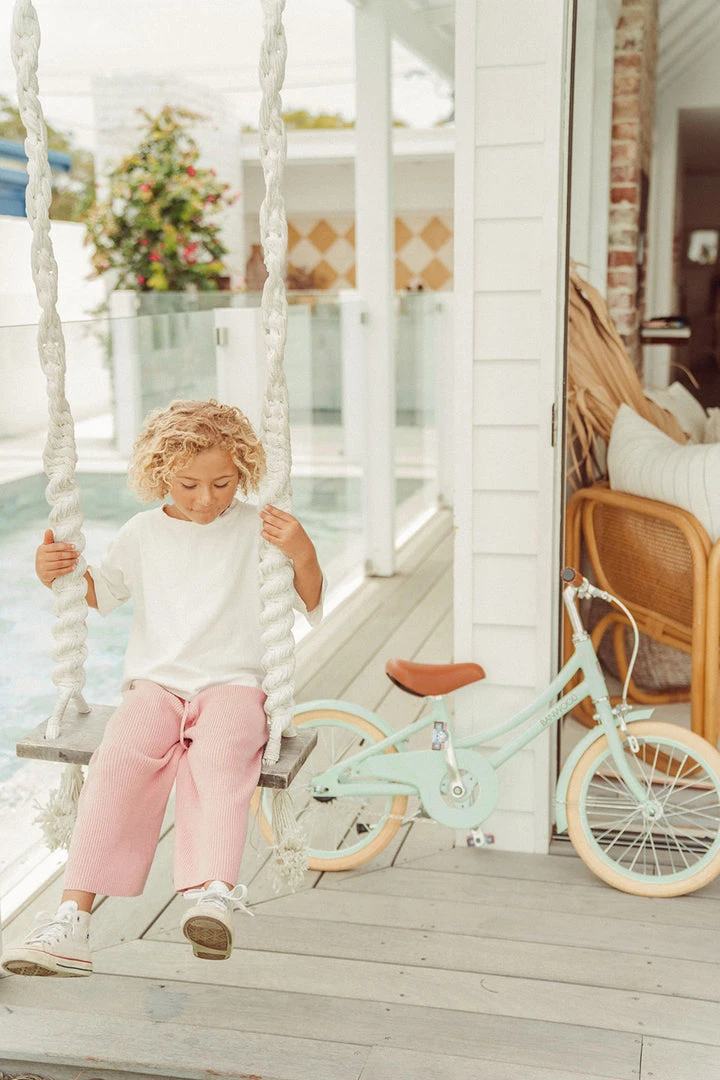 Banwood Classic Pedal Bicycle - Mint Bikes & Trikes 8 Banwood Classic Pedal Bicycle - Mint Bikes & Trikes