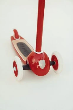 Banwood Scooter - Red Bikes & Trikes