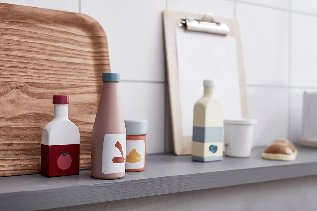 Kids Concept Kid's Concept - KID'S HUB Wooden Toy Condiment Bottle Set 4 Kids Concept Kid's Concept - KID'S HUB Wooden Toy Condiment Bottle Set