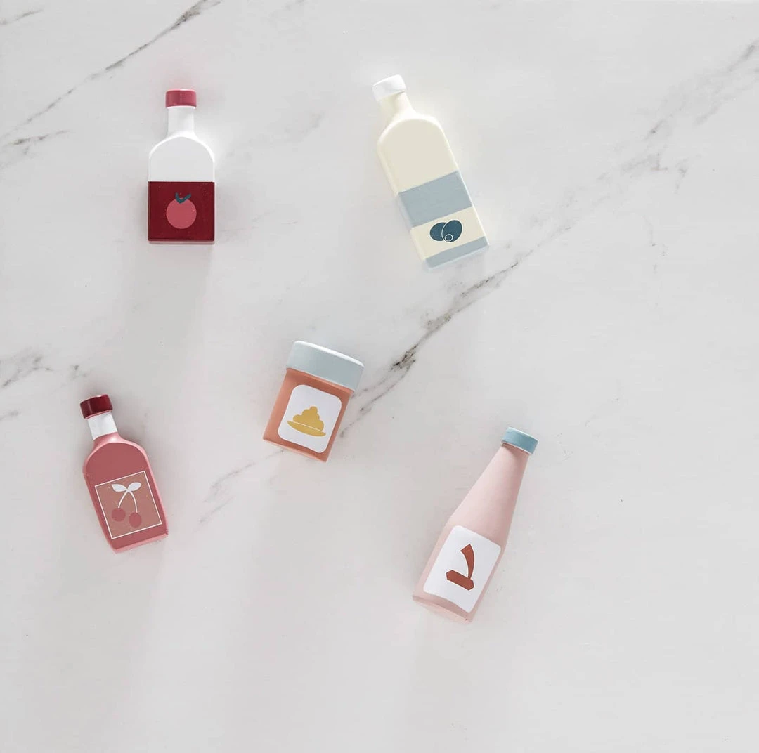 Kids Concept Kid's Concept - KID'S HUB Wooden Toy Condiment Bottle Set 5 Kids Concept Kid's Concept - KID'S HUB Wooden Toy Condiment Bottle Set