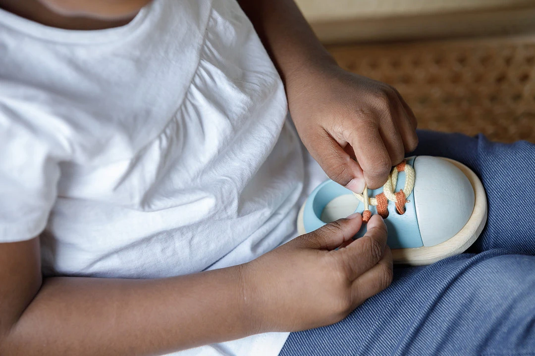 Sale Plan Toys - Tie Up Shoe Orchard Series 10 Sale Plan Toys - Tie Up Shoe Orchard Series