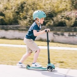 Scoot And Ride Scooter - Highwaykick 3 LED In Forest Scooters And Ride Ons