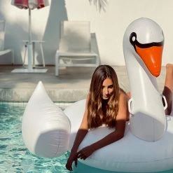 Sunnylife - Luxe Ride-On Swan 14 Sunnylife - Luxe Ride-On Swan